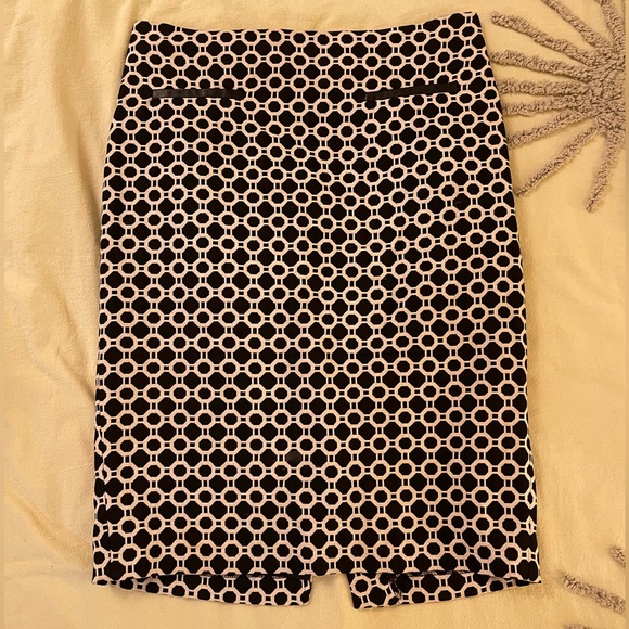 Marks & Spencer pencil skirt UK 10/US 12 - Picture 1 of 3